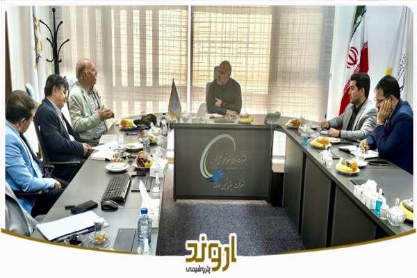 تاکید مدیرعامل شرکت پتروشیمی اروند بر حضور شرکت‌های پایین دستی ایرانی در بازارهای جهانی